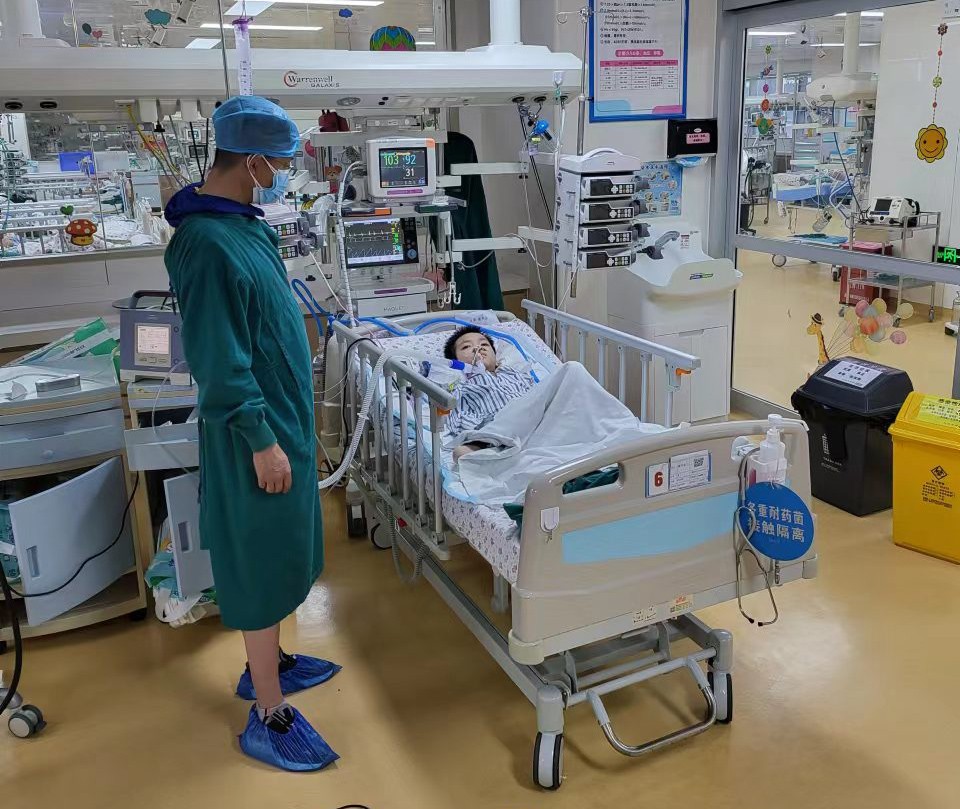 西畴县跨省救护车出租公司